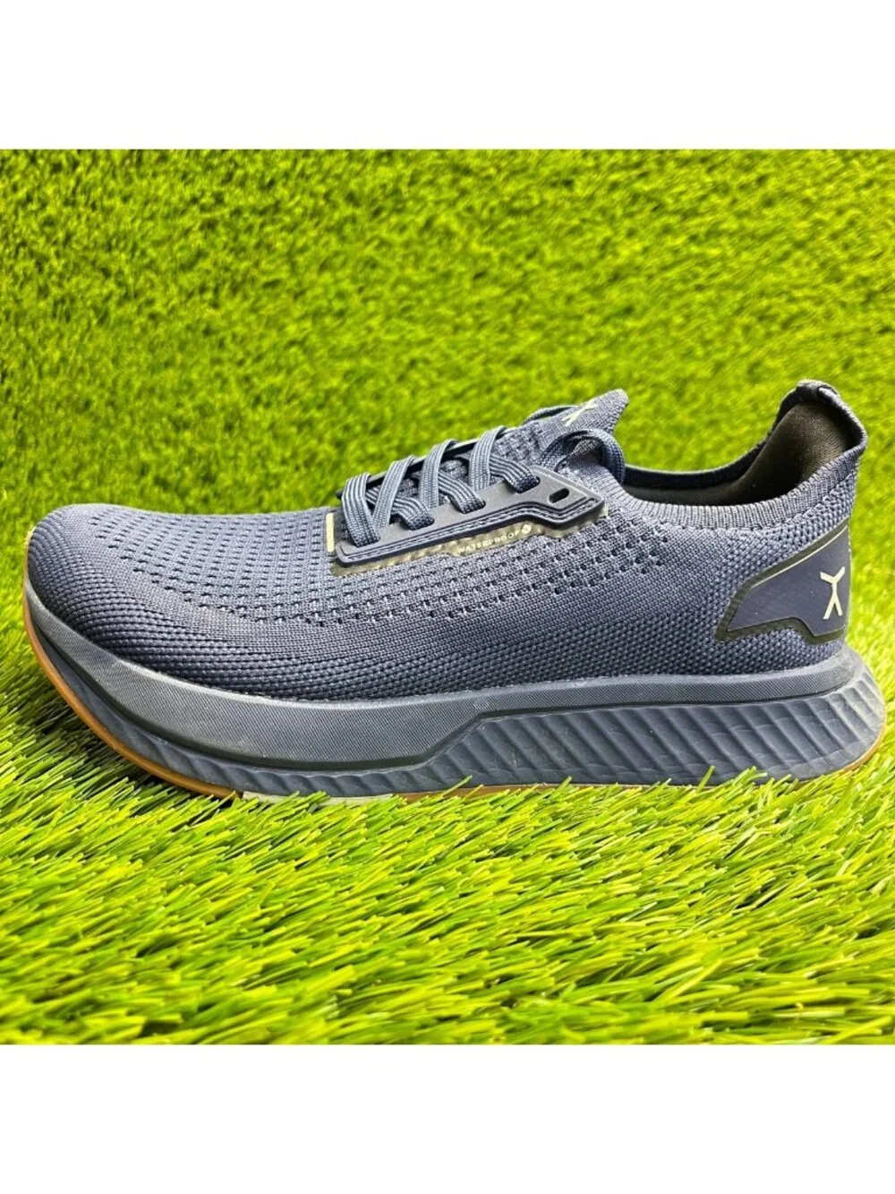 Flux Adapt Waterproof Runner Blue Gum Womens Size 6.5 Walking Running Shoes